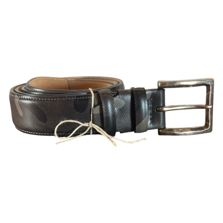 SAFFIANO-BÄLTE I ÄKTA LÄDER KAMOUFLAGE