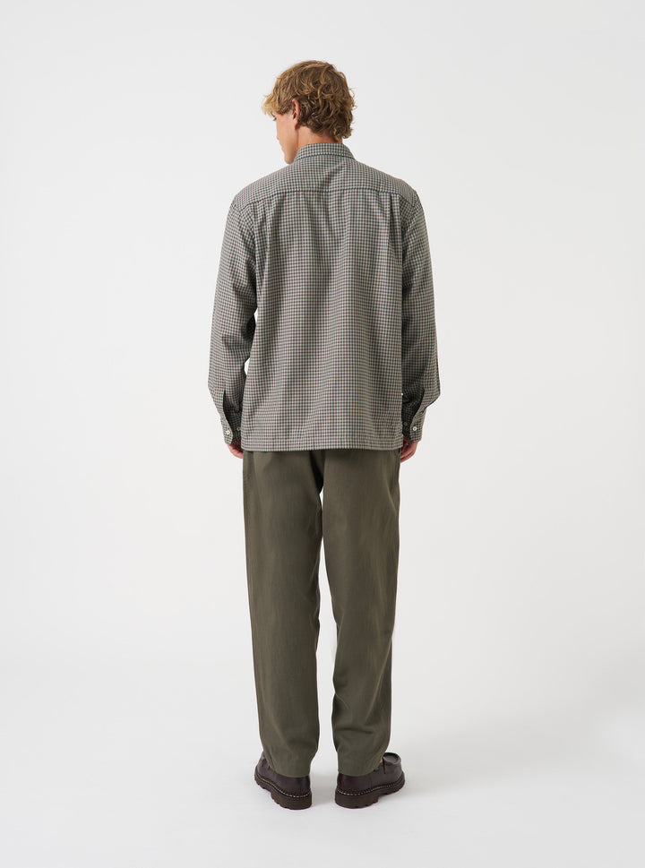 Universal Works Pleated Track Pant Brushed Moleskin Olive Verde - foto 3