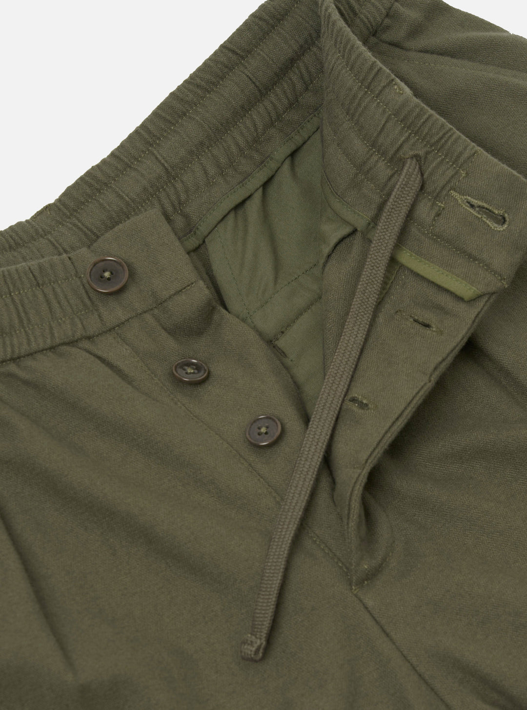 Universal Works Pleated Track Pant Brushed Moleskin Olive Verde - foto 6