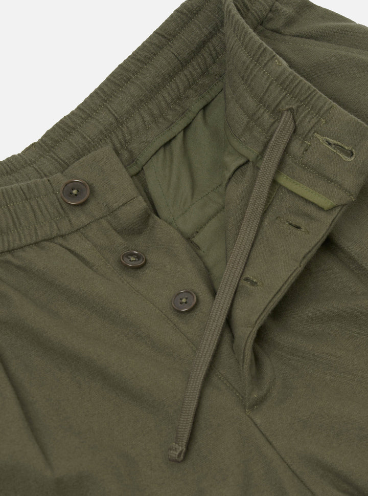 Universal Works Pleated Track Pant Brushed Moleskin Olive Verde - foto 6