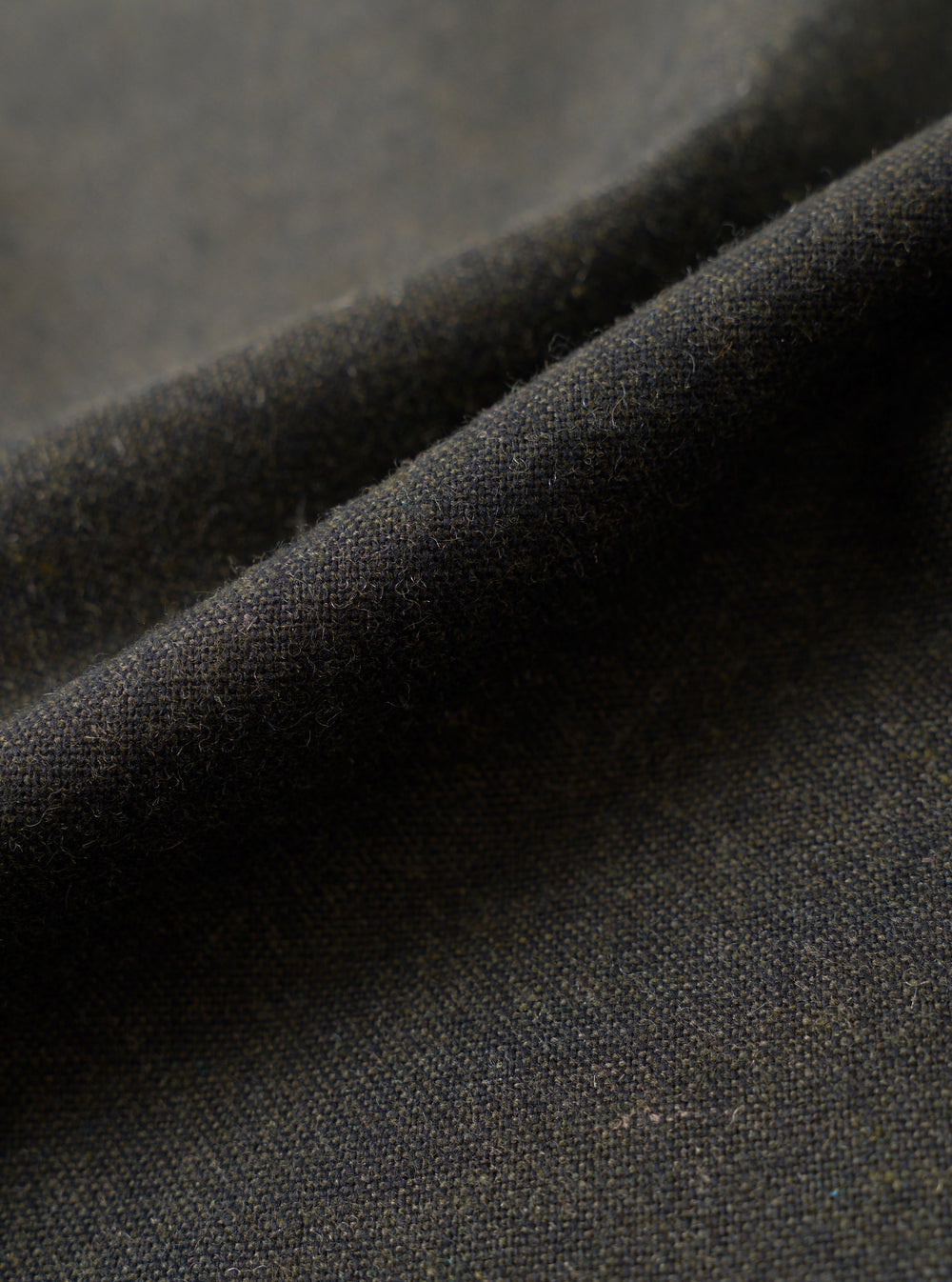 Universal Works Pleated Track Pant Recycled Italian Tweed Olive Verde - foto 2